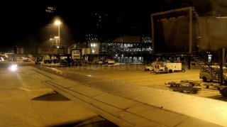 aeropuerto-marsella-noche