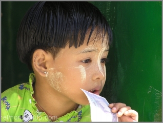 Niña Myanmar        