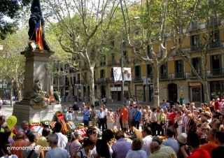 barcelona-monumento-rafael-de-casanova-11092009