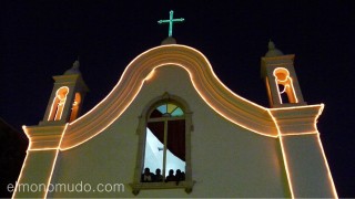 Templo iluminado. Mindelo. Cabo Verde