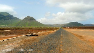 Carretera pérdida en Isla de Sao Vicente. Cabo Verde