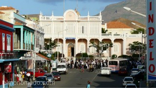 Comitiva entierro en Mindelo. Isla de Sao Vicente. Cabo Verde