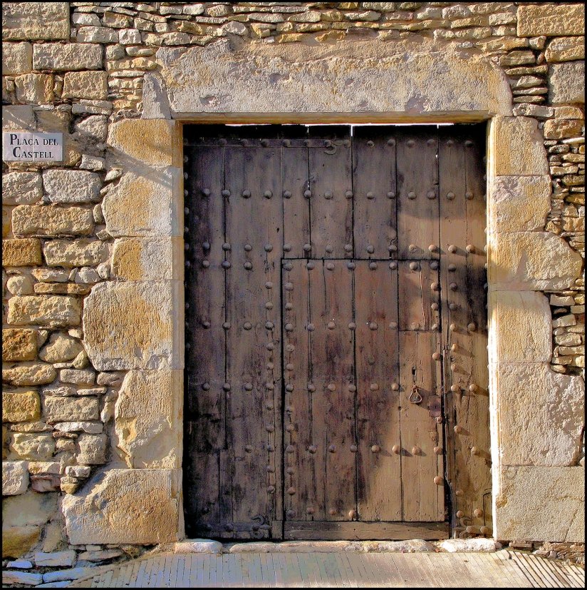 puerta-placa-del-castell-vdef5-1400x1405 puerta-placa-del-castell-vdef5-1400x1405
