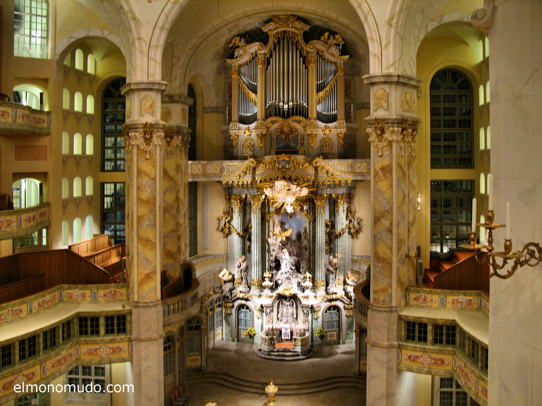 frauenkirche-interior
