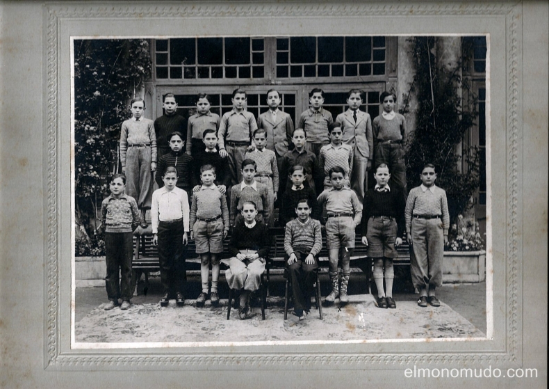 foto antigua de grupo de alumnos