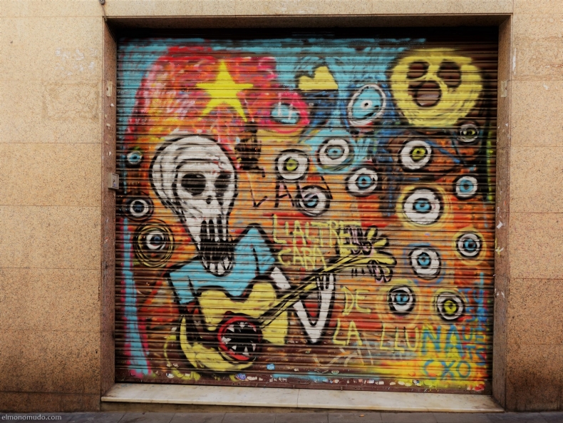 graffitis en gracia. barcelona