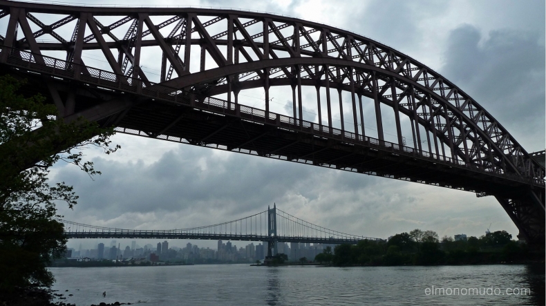 Queensboro & Williamsburg bridges, vista de Manhattan desde Queens.