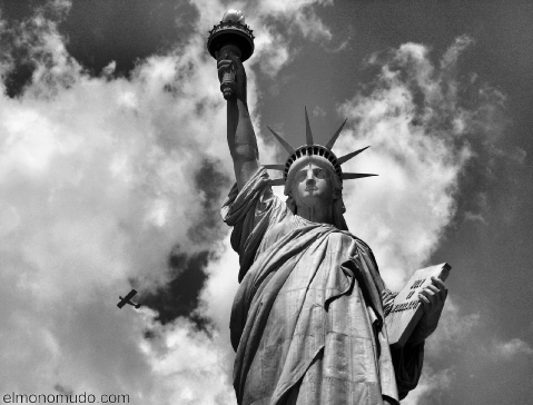 new-york-2008-blanco-y-negro-estatua-libertad