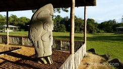 estatua parque arqueologico de san agustin. colombia